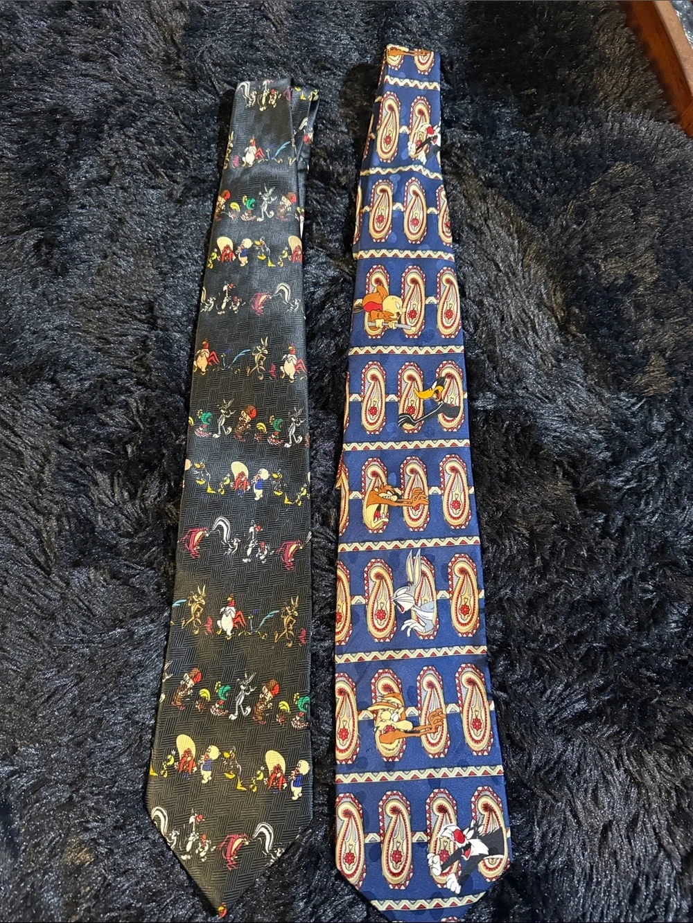 VTG 1996 Looney Tunes set of 2 Ties Paisley/Black Satin